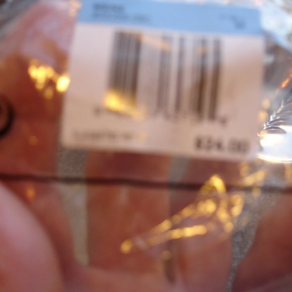 New Iowa Hawkeyes Sleeveless Nike Dri-Fit Shirts - Go Hawks !! - Iowa Hawkeyes ! - Picture 7 of 7